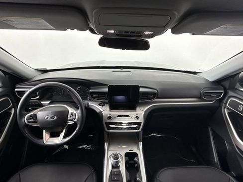 Used 2023 Ford Explorer XLT w/ Equipment Group 202A image 25