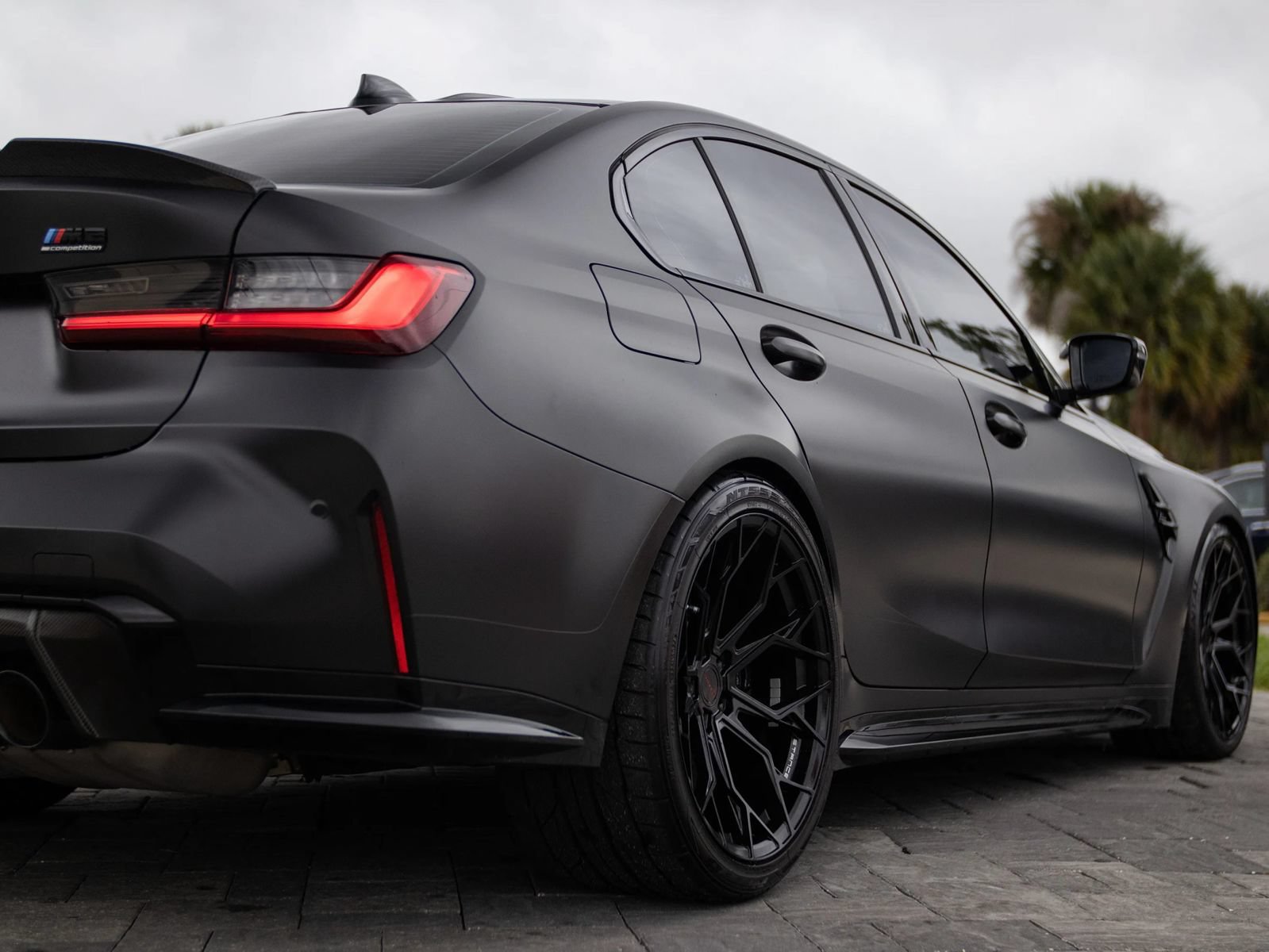 Used 2021 BMW M3 Competition w/ M Carbon Exterior Package RWD image 20