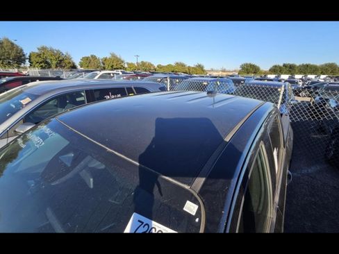 Used 2024 Chevrolet Colorado LT w/ LT Convenience Package RWD image 2