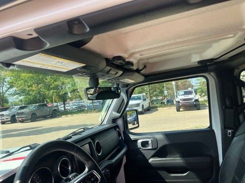 Certified 2018 Jeep Wrangler Unlimited Sahara AWD/4WD image 16