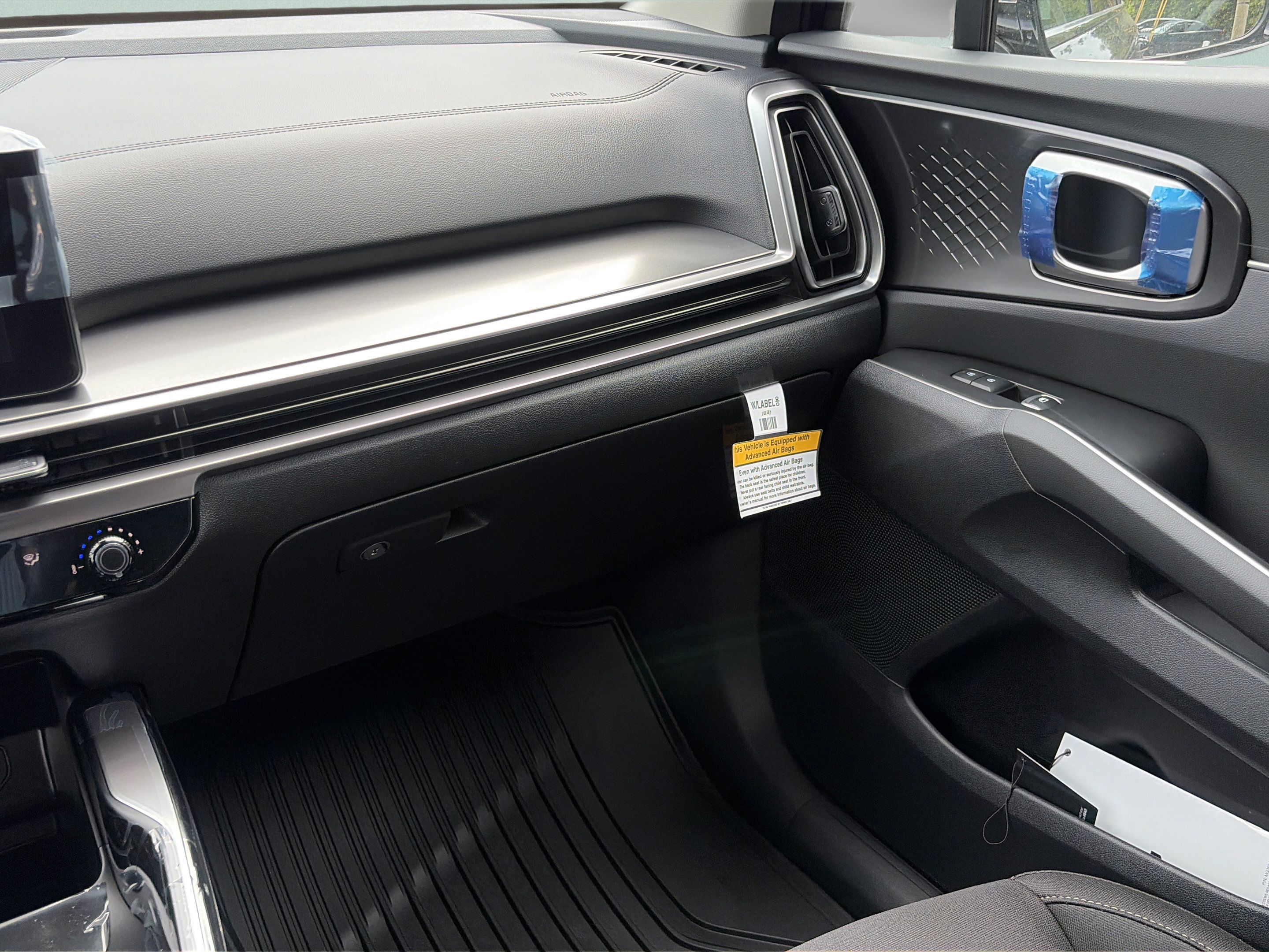 New 2026 Kia Sorento LX FWD image 15