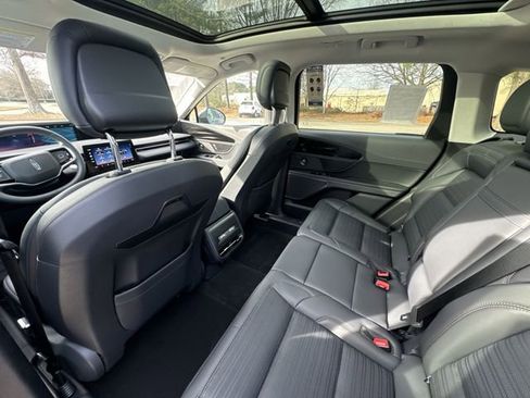 New 2026 Lincoln Nautilus Reserve image 24