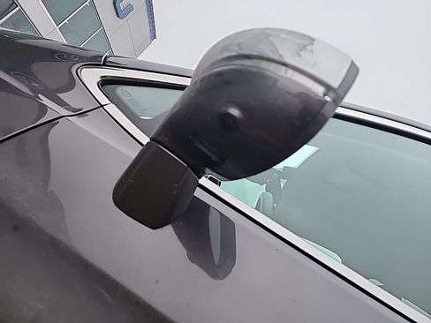 Used 2020 Chrysler Pacifica Limited w/ Tire & Wheel Group image 24