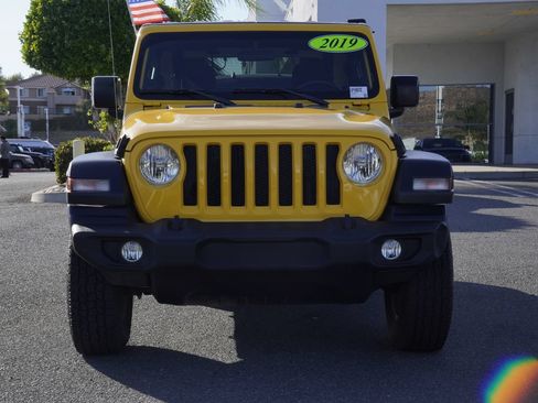 Certified 2019 Jeep Wrangler Sport AWD/4WD image 9