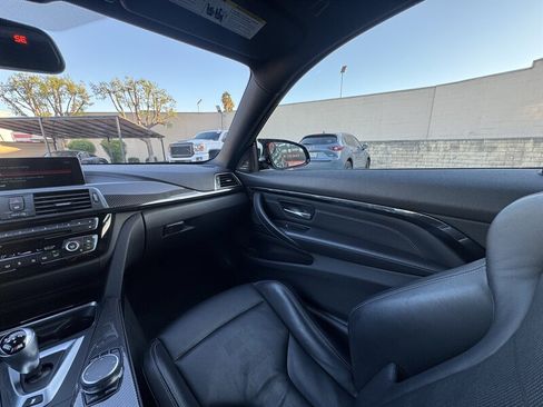 Used 2018 BMW M4 Coupe w/ Competition Package RWD image 37