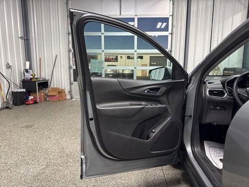 Used 2023 Chevrolet Equinox LT FWD image 7