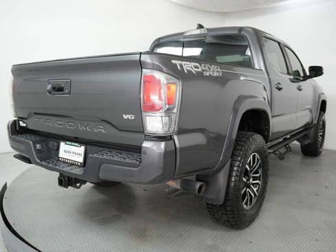Used 2022 Toyota Tacoma TRD Sport w/ Technology Package image 8