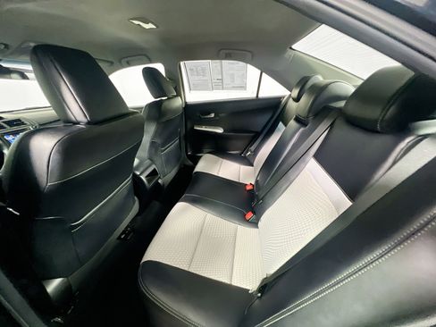 Used 2012 Toyota Camry SE image 28