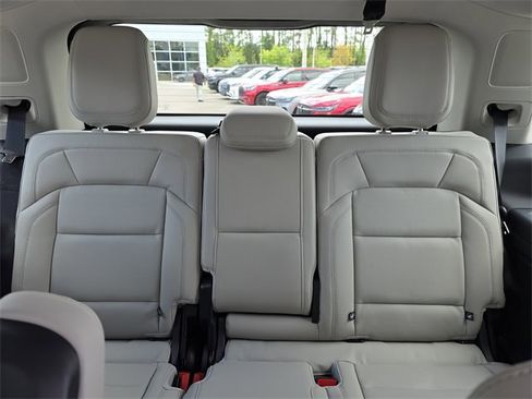 New 2025 Lincoln Navigator Reserve image 15