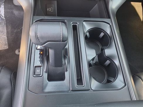 New 2025 Ford F150 Lariat w/ Equipment Group 501A Mid image 16