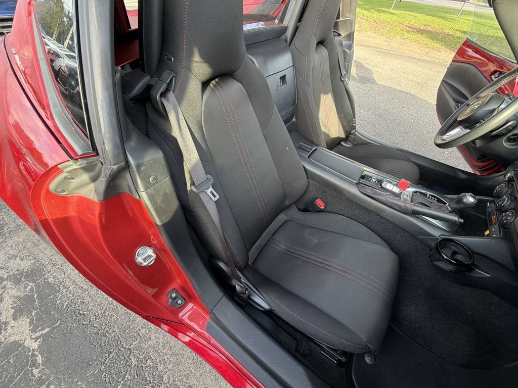 Used 2019 MAZDA MX-5 Miata RF Club RWD image 20