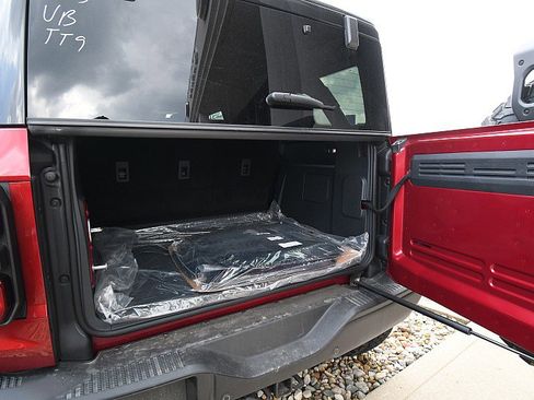 New 2025 Ford Bronco Raptor image 17