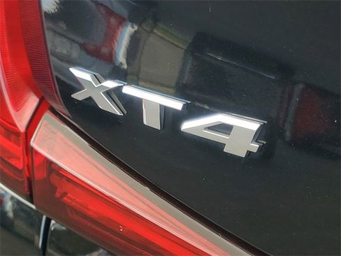 Used 2021 Cadillac XT4 Premium Luxury w/ Cold Weather Package image 7