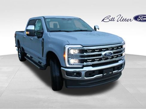 New 2026 Ford F250 Lariat w/ Chrome Package image 2