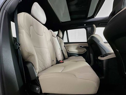 New 2026 Volvo XC90 T8 Plus image 27