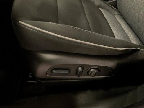 Used 2023 Chevrolet TrailBlazer LT w/ Convenience Package image 15