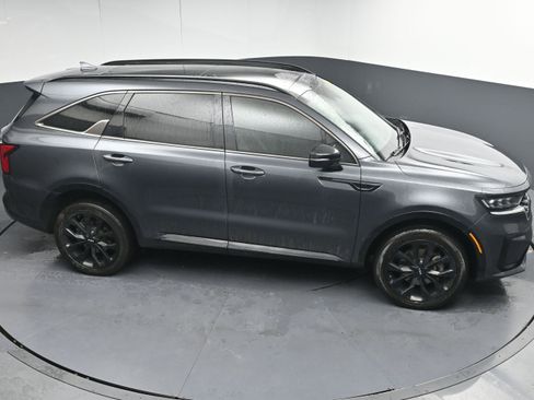 Used 2022 Kia Sorento SX image 32