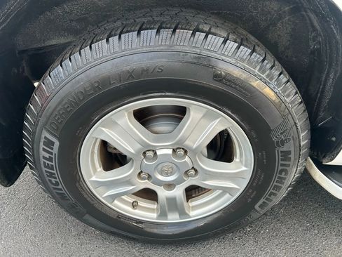 Used 2008 Toyota Sequoia Limited image 30