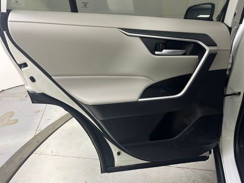 Used 2023 Toyota RAV4 XLE image 28