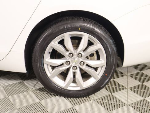 Used 2019 Chevrolet Impala LT image 17