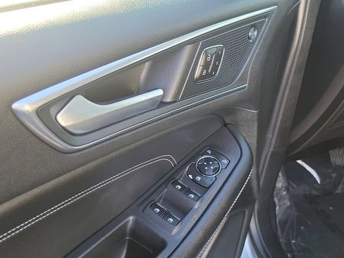 Certified 2023 Ford Edge Titanium AWD/4WD image 7