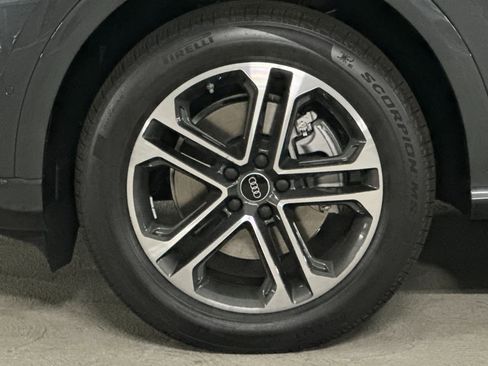 New 2025 Audi Q5 Prestige image 27