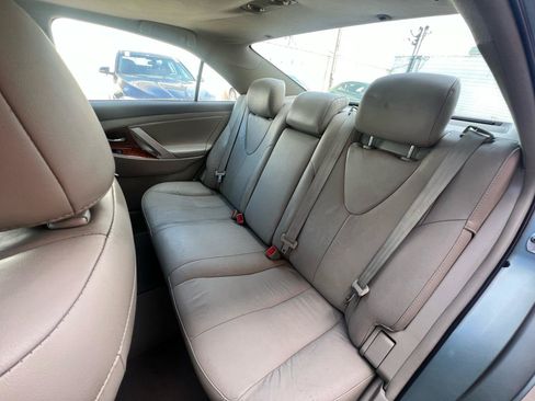 Used 2011 Toyota Camry XLE w/ XLE Extra-Value Pkg #2 FWD image 27