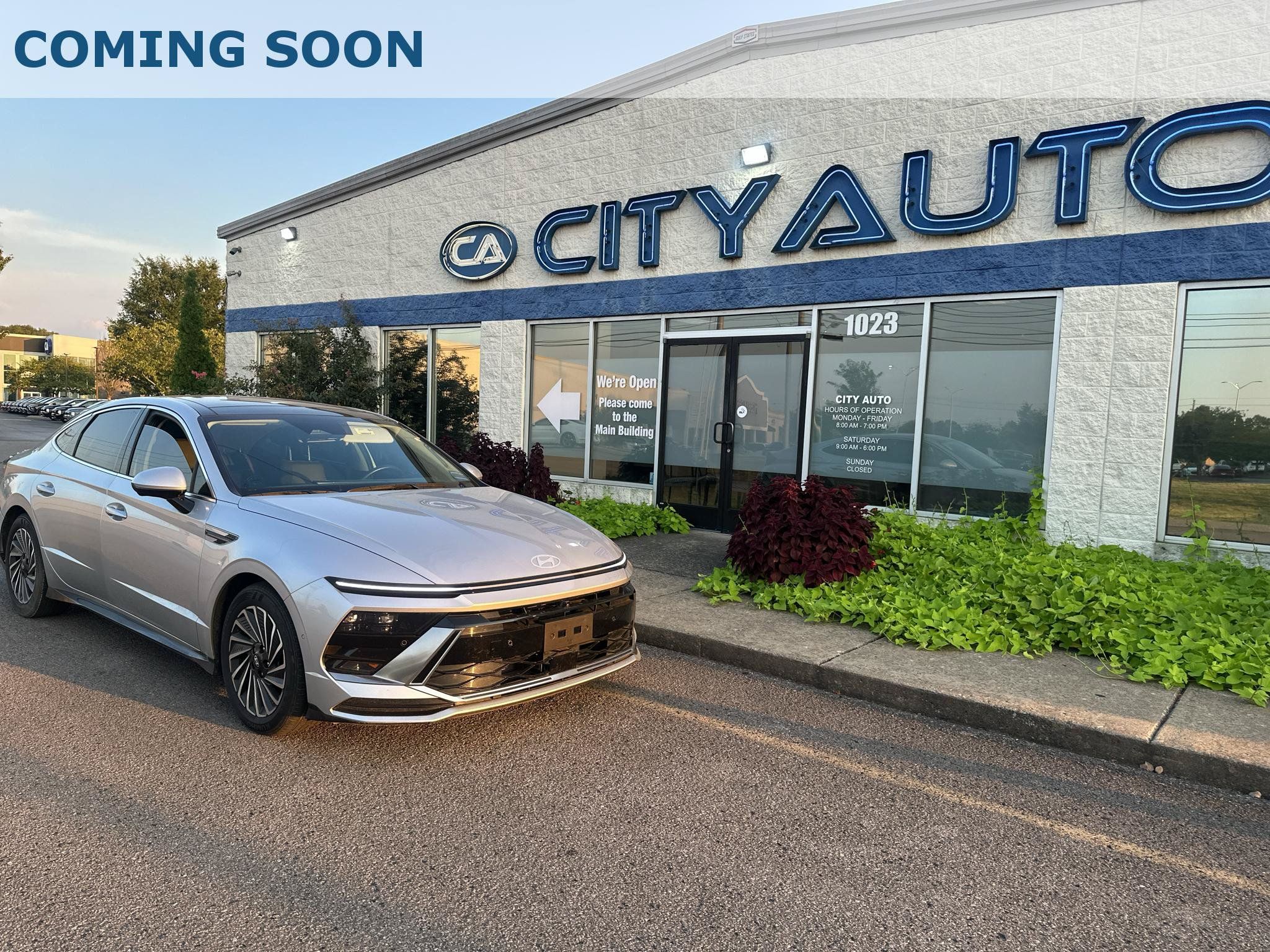 Used 2025 Hyundai Sonata Limited FWD image 1