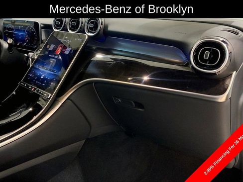 Certified 2025 Mercedes-Benz GLC 300 4MATIC image 17