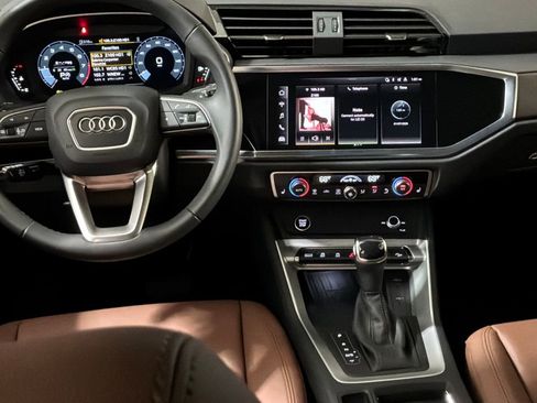Used 2025 Audi Q3 2.0T Premium w/ Convenience Package image 21