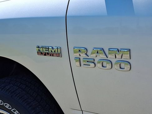 Used 2016 RAM 1500 Express AWD/4WD image 29
