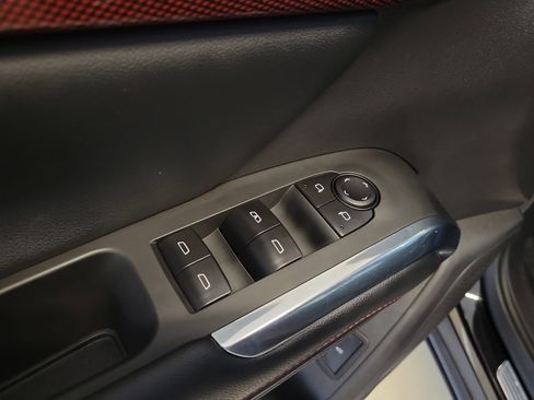 Used 2025 Chevrolet Traverse Z71 AWD/4WD image 26