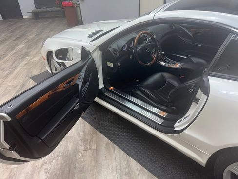 Used 2009 Mercedes-Benz SL 550 image 15