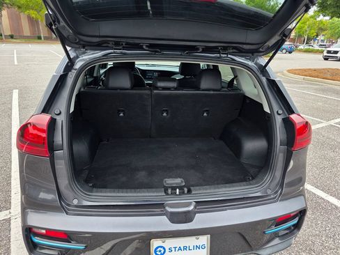 Used 2020 Kia Niro EX FWD image 33