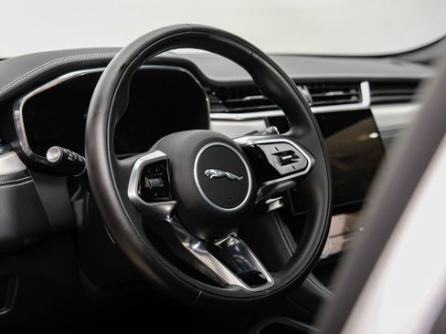 Used 2024 Jaguar F-PACE R-Dynamic S AWD/4WD image 20