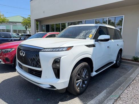 Certified 2025 INFINITI QX80 Pure image 1