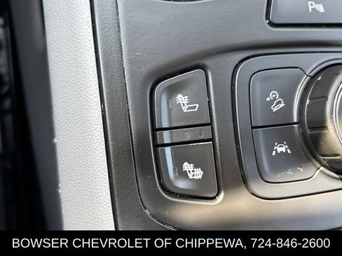 Certified 2022 GMC Terrain SLT w/ Infotainment Package II image 15