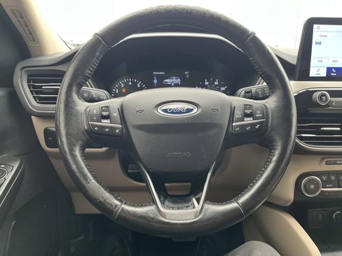 Used 2020 Ford Escape SEL image 7
