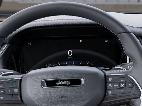 New 2026 Jeep Grand Cherokee Limited AWD/4WD image 17