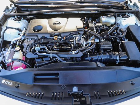 Used 2020 Toyota Camry LE image 26