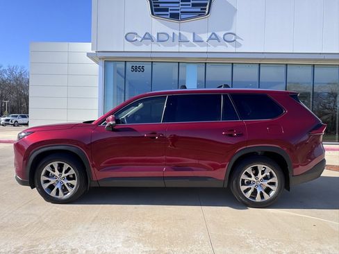 Used 2024 Toyota Grand Highlander Limited image 2