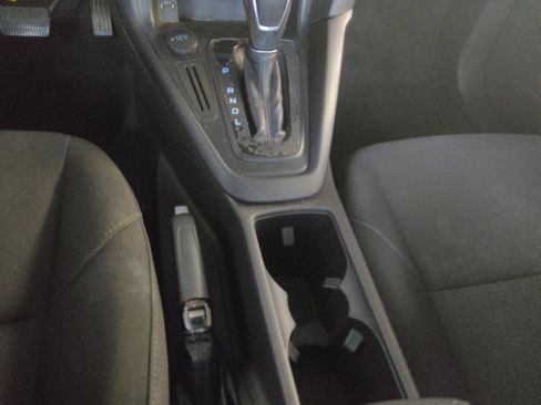 Used 2018 Ford Focus SE FWD image 26