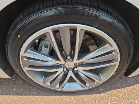 Used 2015 INFINITI Q50 AWD w/ Technology Package image 11