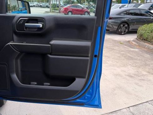 Used 2025 Chevrolet Silverado 1500 Custom w/ Turbomax Blackout Package RWD image 21