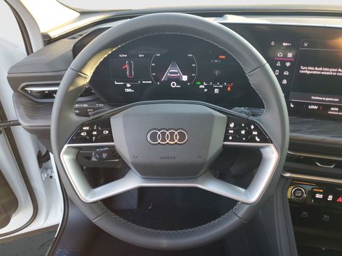 New 2025 Audi Q5 Premium image 23