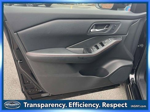 Certified 2025 Nissan Rogue SV image 16