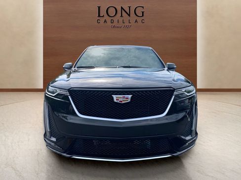 Certified 2025 Cadillac XT6 Sport w/ LPO, Floor Liner Package AWD/4WD image 8