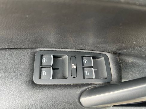 Used 2013 Volkswagen Passat 2.5 S image 13