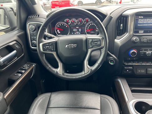 Used 2021 Chevrolet Silverado 1500 LT Trail Boss image 17