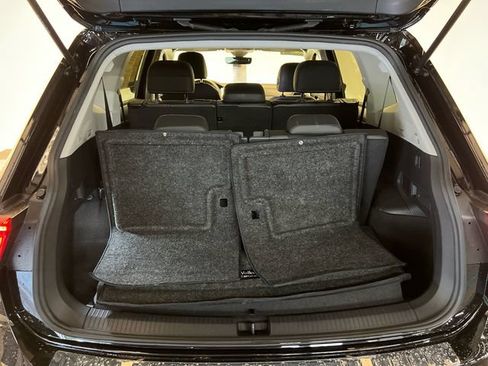 Certified 2023 Volkswagen Tiguan SE FWD image 5